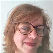 Sou professora de inglês e português há mais de 20 anos! Já lecionei em escolas participantes e públicas! Fluente nos 2 idiomas!